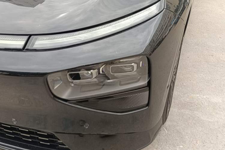 Used XPeng G9 2025 725 with Ultra-Long Range Max Left Front Headlight