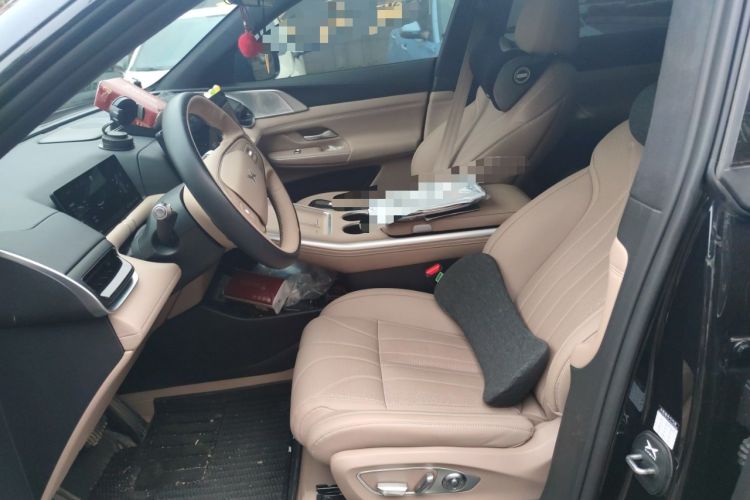 Used XPeng G9 2025 680 Ultra-Long Range All-Wheel Drive Max Left Front Seat