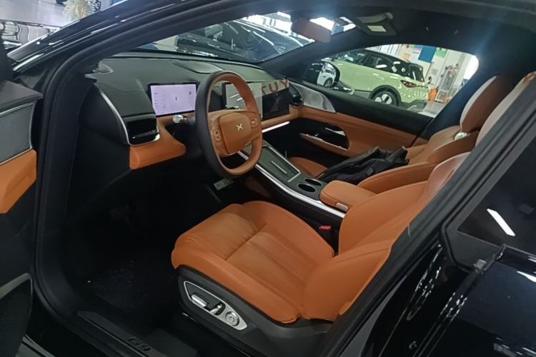 Used XPeng G9 2025 625 Long-Range Max Left Front Seat