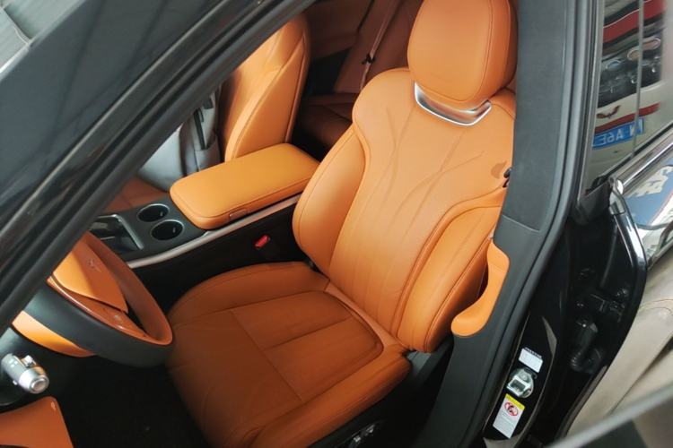 Used XPeng G9 2025 625 Long-Range Max Left Front Seat