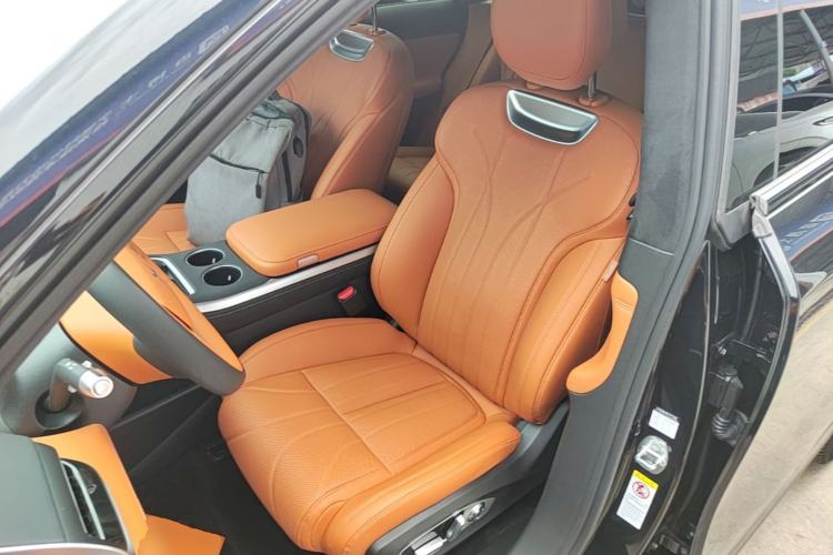 Used XPeng G9 2025 625 Long-Range Max Left Front Seat