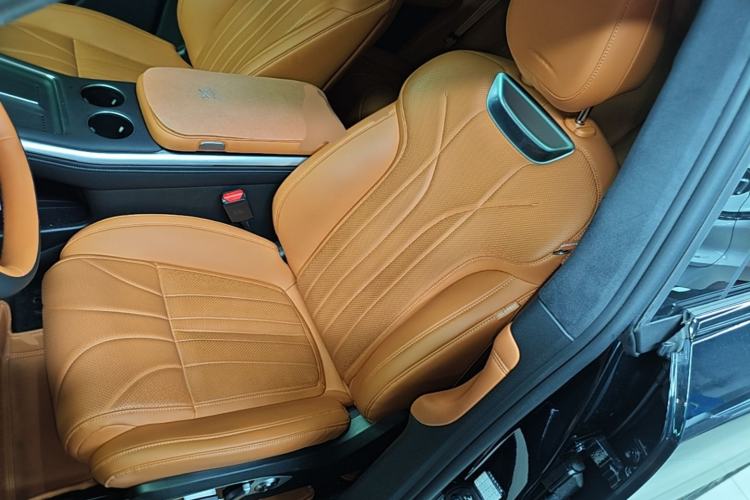 Used XPeng G9 2025 680 Ultra-Long Range All-Wheel Drive Max Left Front Seat