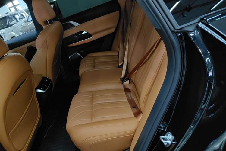 Used XPeng G9 2025 625 Long-Range Max Left Rear Seat