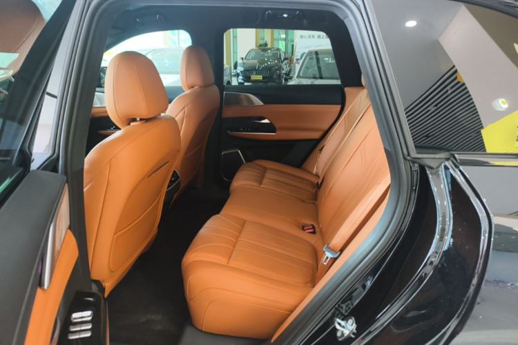 Used XPeng G9 2025 725 with Ultra-Long Range Max Left Rear Seat