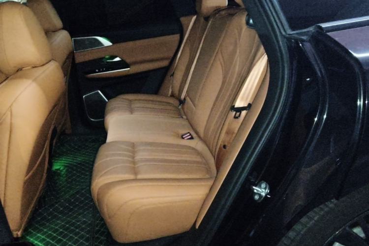 Used XPeng G9 2025 725 with Ultra-Long Range Max Left Rear Seat