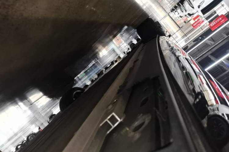 Used XPeng G9 2025 725 with Ultra-Long Range Max Left Side Sill
