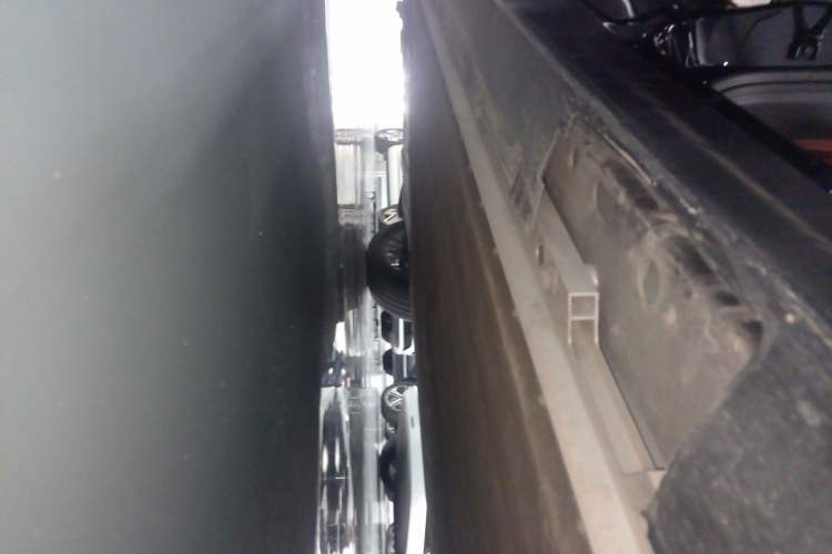 Used XPeng G9 2025 625 Long-Range Max Left Side Sill