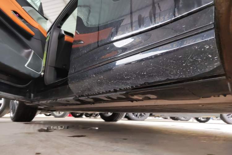 Used XPeng G9 2025 625 Long-Range Max Left Side Sill