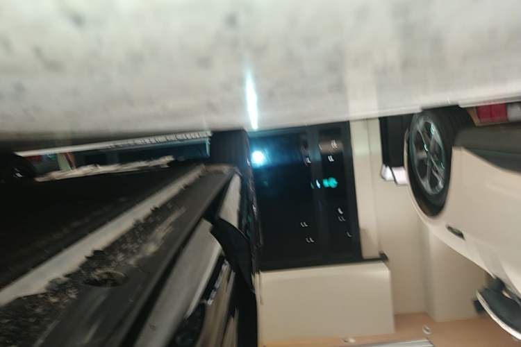 Used XPeng G9 2025 725 with Ultra-Long Range Max Left Side Sill