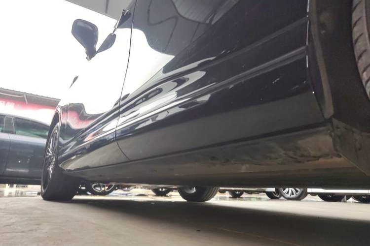 Used XPeng G9 2025 625 Long-Range Max Left Side Sill
