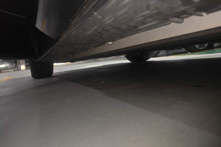 Used XPeng G9 2025 725 with Ultra-Long Range Max Left Side Sill