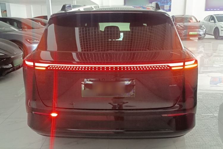 Used XPeng G9 2025 725 with Ultra-Long Range Max Rear
