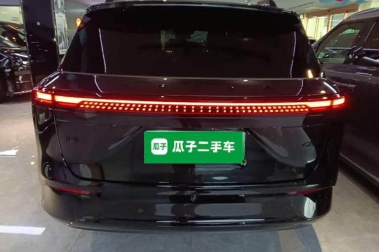 Used XPeng G9 2025 725 with Ultra-Long Range Max Rear