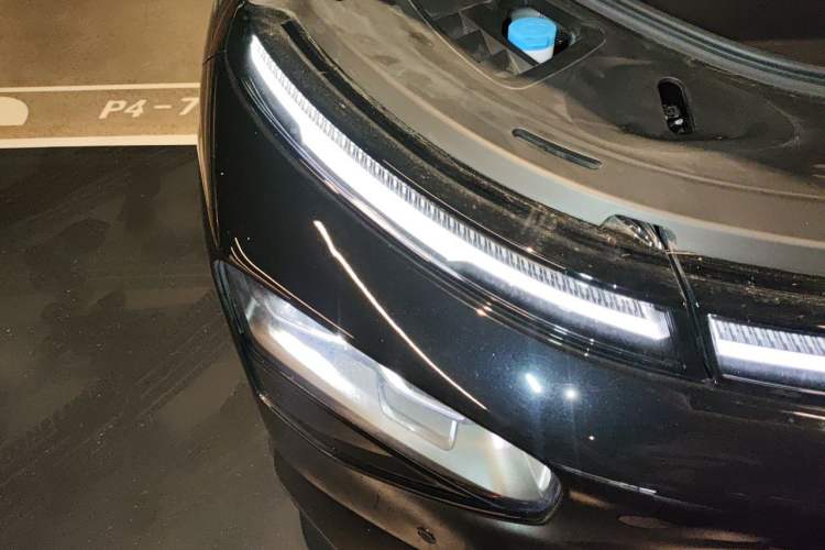 Used XPeng G9 2025 625 Long-Range Max Right Front Headlight