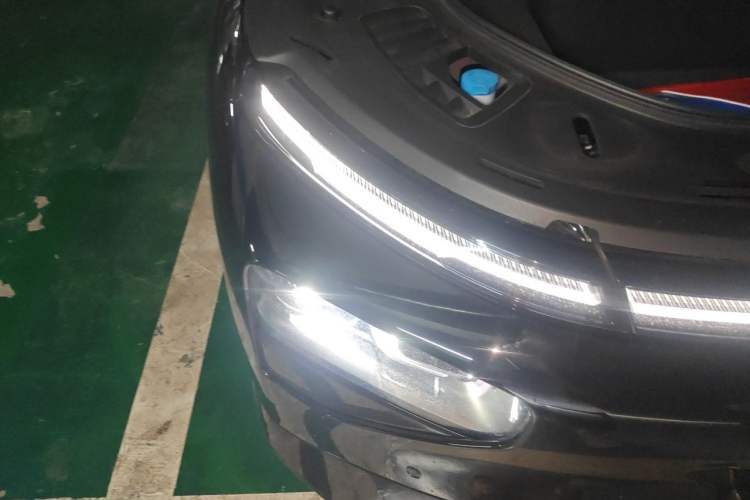 Used XPeng G9 2025 680 Ultra-Long Range All-Wheel Drive Max Right Front Headlight