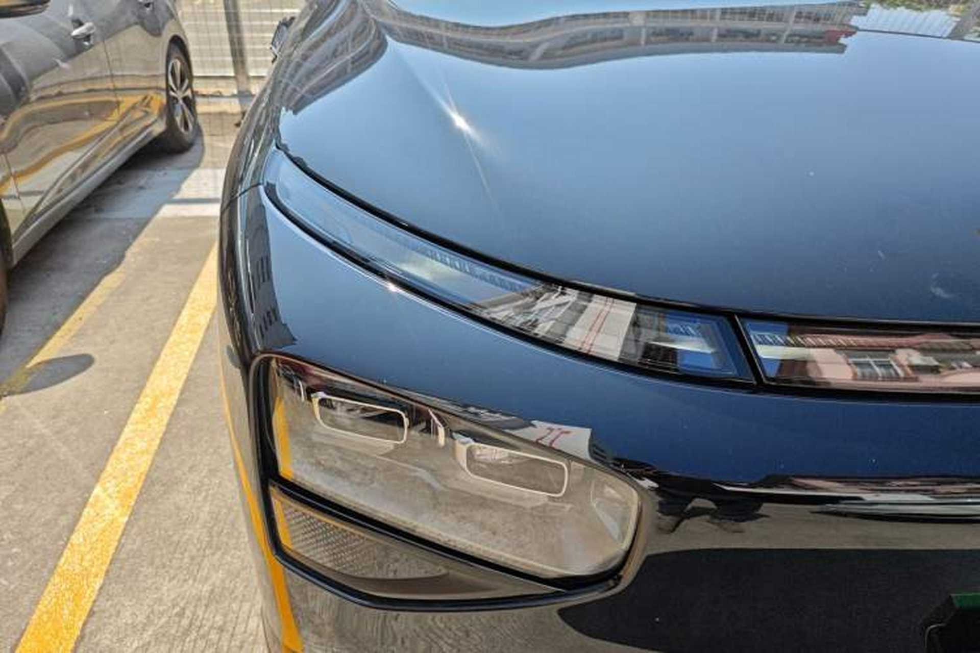 Used XPeng G9 2025 725 with Ultra-Long Range Max Right Front Headlight