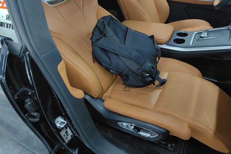 Used XPeng G9 2025 625 Long-Range Max Right Front Seat
