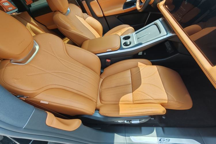 Used XPeng G9 2025 625 Long-Range Max Right Front Seat