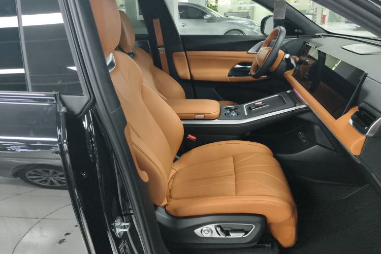 Used XPeng G9 2025 625 Long-Range Max Right Front Seat