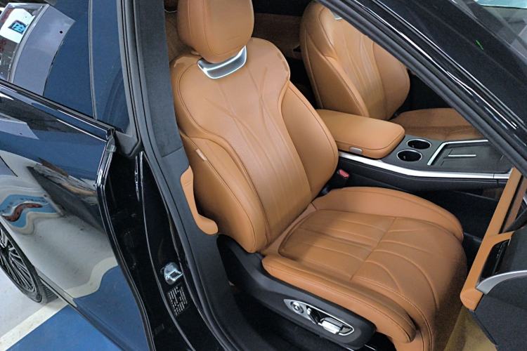 Used XPeng G9 2025 625 Long-Range Max Right Front Seat