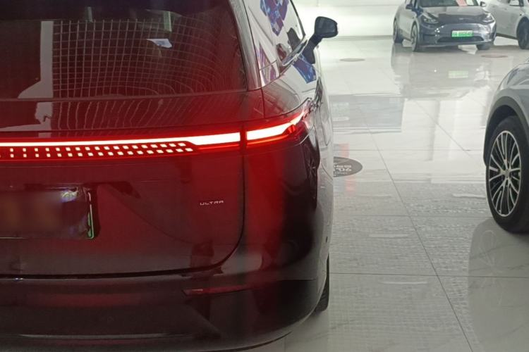 Used XPeng G9 2025 725 with Ultra-Long Range Max Right Rear Taillight