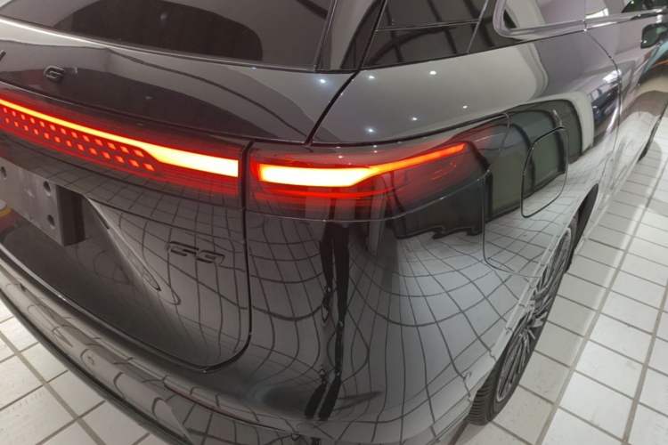 Used XPeng G9 2025 725 with Ultra-Long Range Max Right Rear Taillight