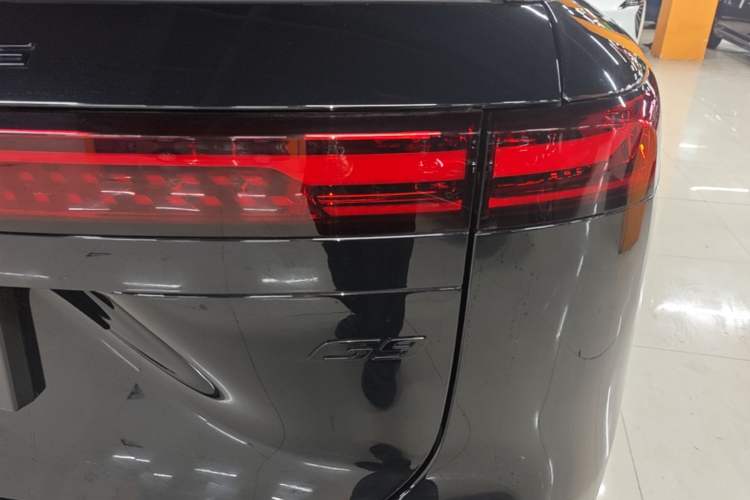 Used XPeng G9 2025 625 Long-Range Max Right Rear Taillight