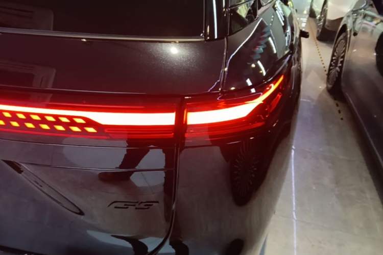 Used XPeng G9 2025 725 with Ultra-Long Range Max Right Rear Taillight