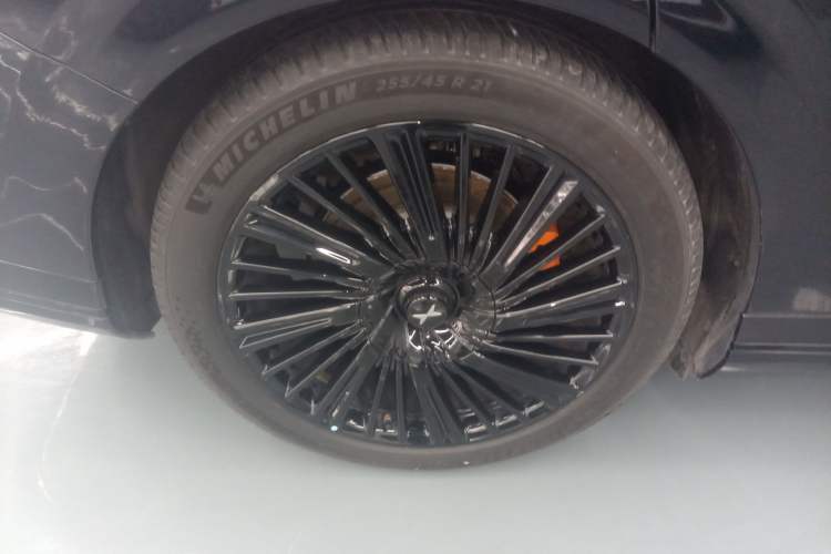 Used XPeng G9 2025 625 Long-Range Max Right Rear Wheel Hub