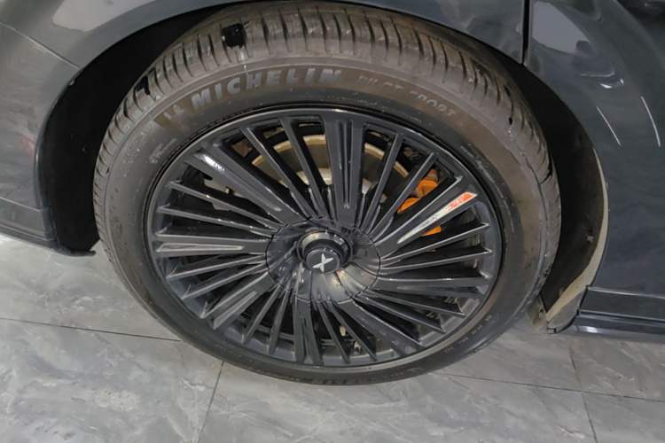Used XPeng G9 2025 625 Long-Range Max Right Rear Wheel Hub
