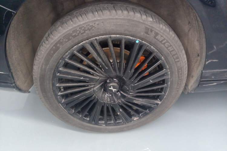 Used XPeng G9 2025 625 Long-Range Max Right Rear Wheel Hub