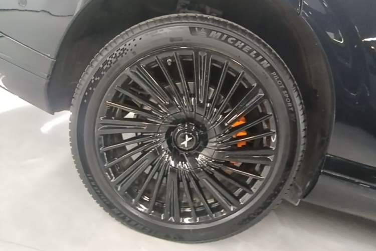 Used XPeng G9 2025 625 Long-Range Max Right Rear Wheel Hub