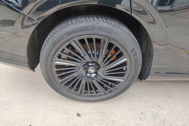Used XPeng G9 2025 625 Long-Range Max Right Rear Wheel Hub
