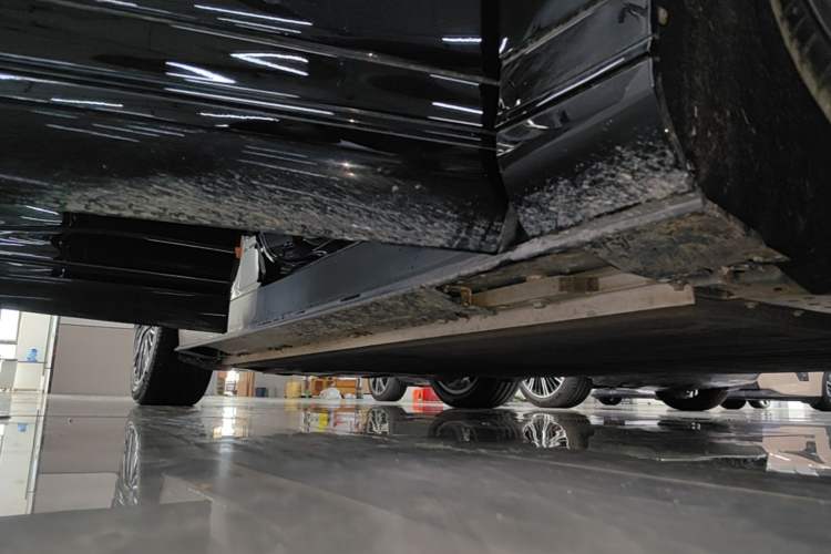 Used XPeng G9 2025 625 Long-Range Max Right Side Sill