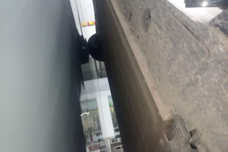 Used XPeng G9 2025 625 Long-Range Max Right Side Sill