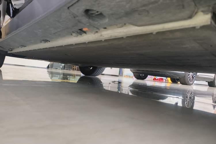 Used XPeng G9 2025 725 with Ultra-Long Range Max Right Side Sill