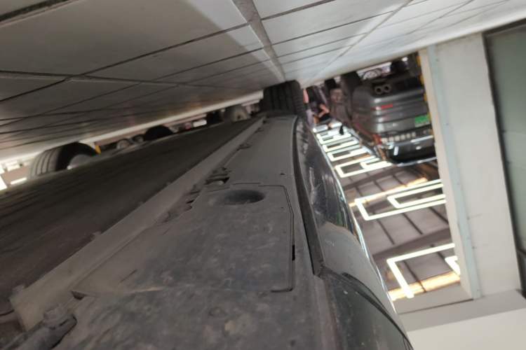 Used XPeng G9 2025 725 with Ultra-Long Range Max Right Side Sill