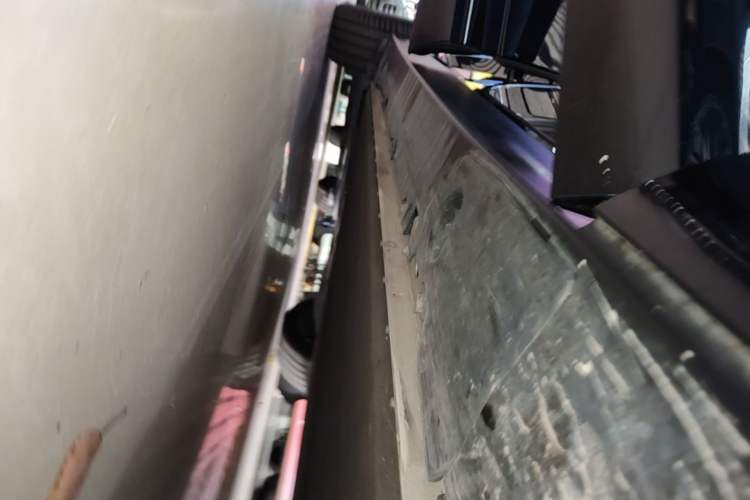 Used XPeng G9 2025 725 with Ultra-Long Range Max Right Side Sill