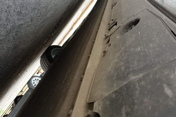 Used XPeng G9 2025 725 with Ultra-Long Range Max Right Side Sill