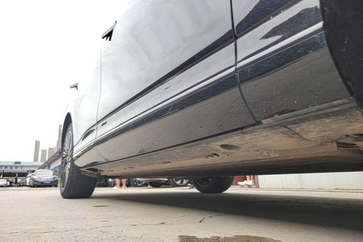 Used XPeng G9 2025 625 Long-Range Max Right Side Sill