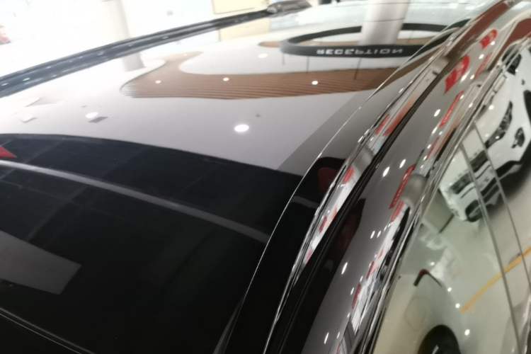 Used XPeng G9 2025 725 with Ultra-Long Range Max Roof