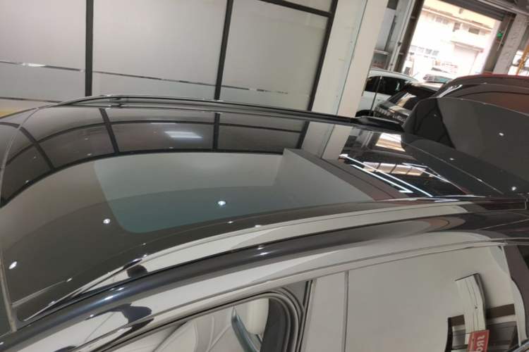 Used XPeng G9 2025 725 with Ultra-Long Range Max Roof