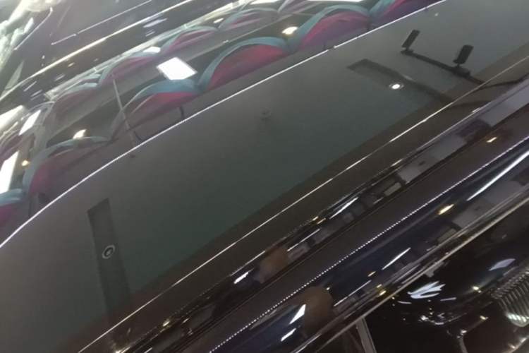 Used XPeng G9 2025 725 with Ultra-Long Range Max Roof