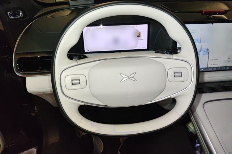 Used XPeng G9 2025 625 Long-Range Max Steering Wheel