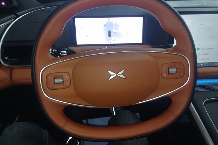 Used XPeng G9 2025 625 Long-Range Max Steering Wheel