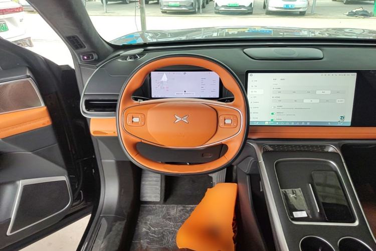 Used XPeng G9 2025 625 Long-Range Max Steering Wheel