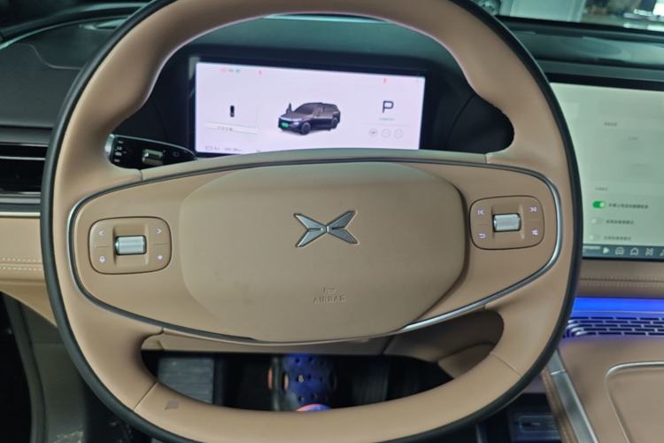 Used XPeng G9 2025 625 Long-Range Max Steering Wheel