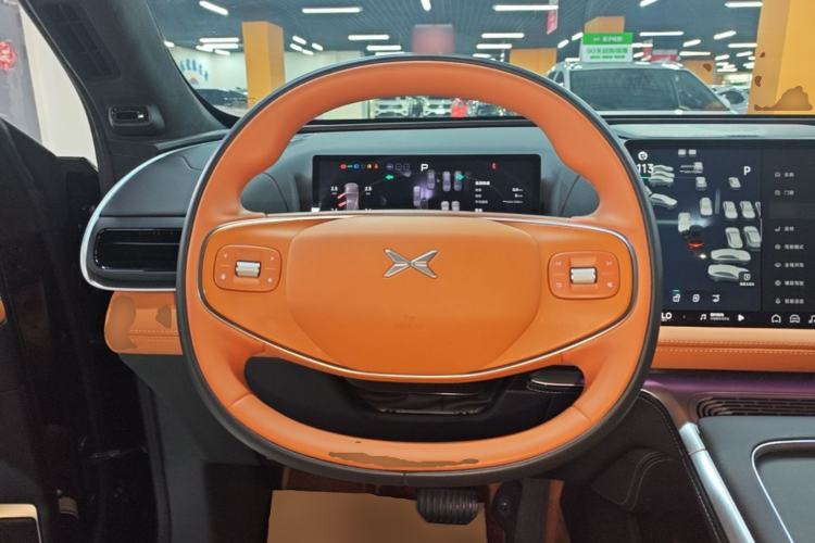Used XPeng G9 2025 625 Long-Range Max Steering Wheel