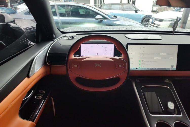 Used XPeng G9 2025 625 Long-Range Max Steering Wheel