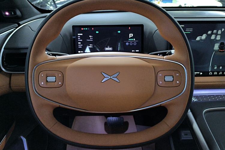 Used XPeng G9 2025 625 Long-Range Max Steering Wheel